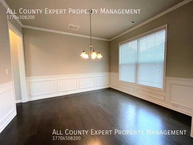 Building Photo - 4845 Frontier Dr