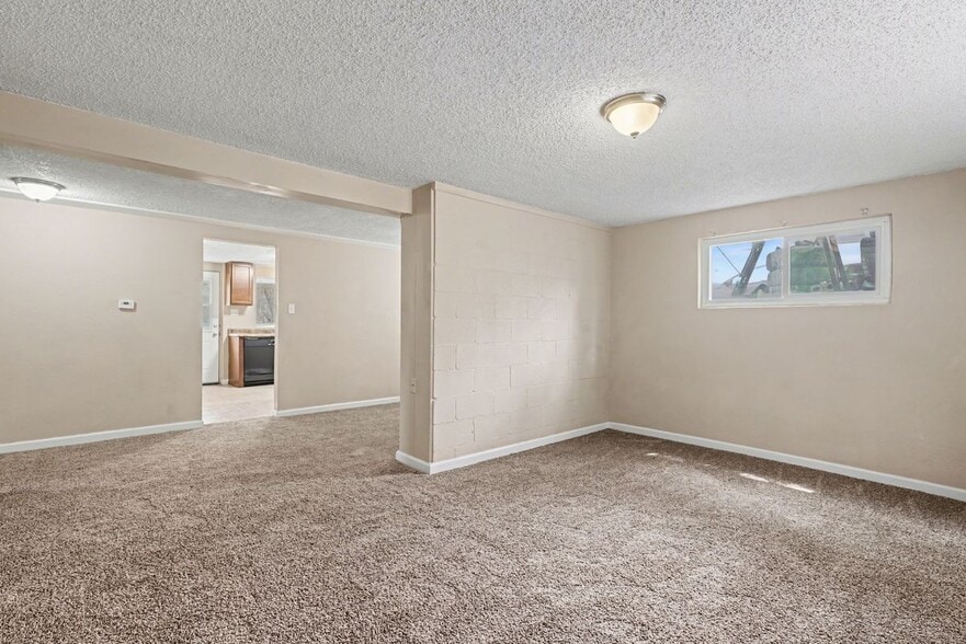 Building Photo - 1117 Cooper Ave