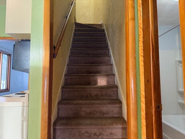 Building Photo - 57 N Terrace