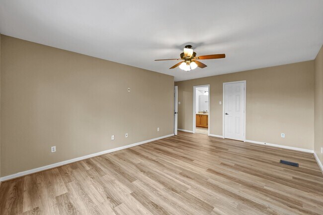 Building Photo - 16906 Timberwork Rd