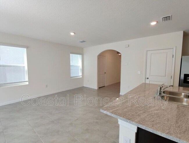 Building Photo - 34260 Jasper Stone Dr