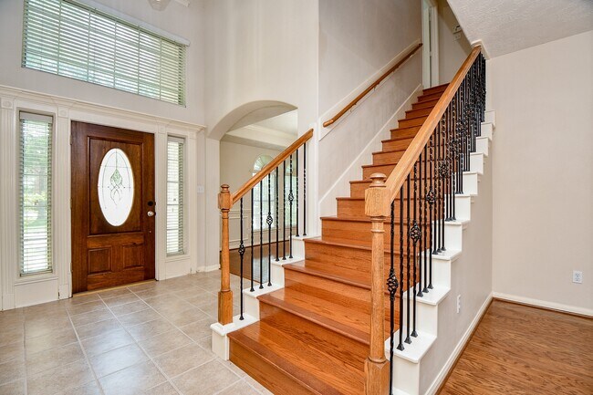 Building Photo - 17411 Lonesome Dove Trail