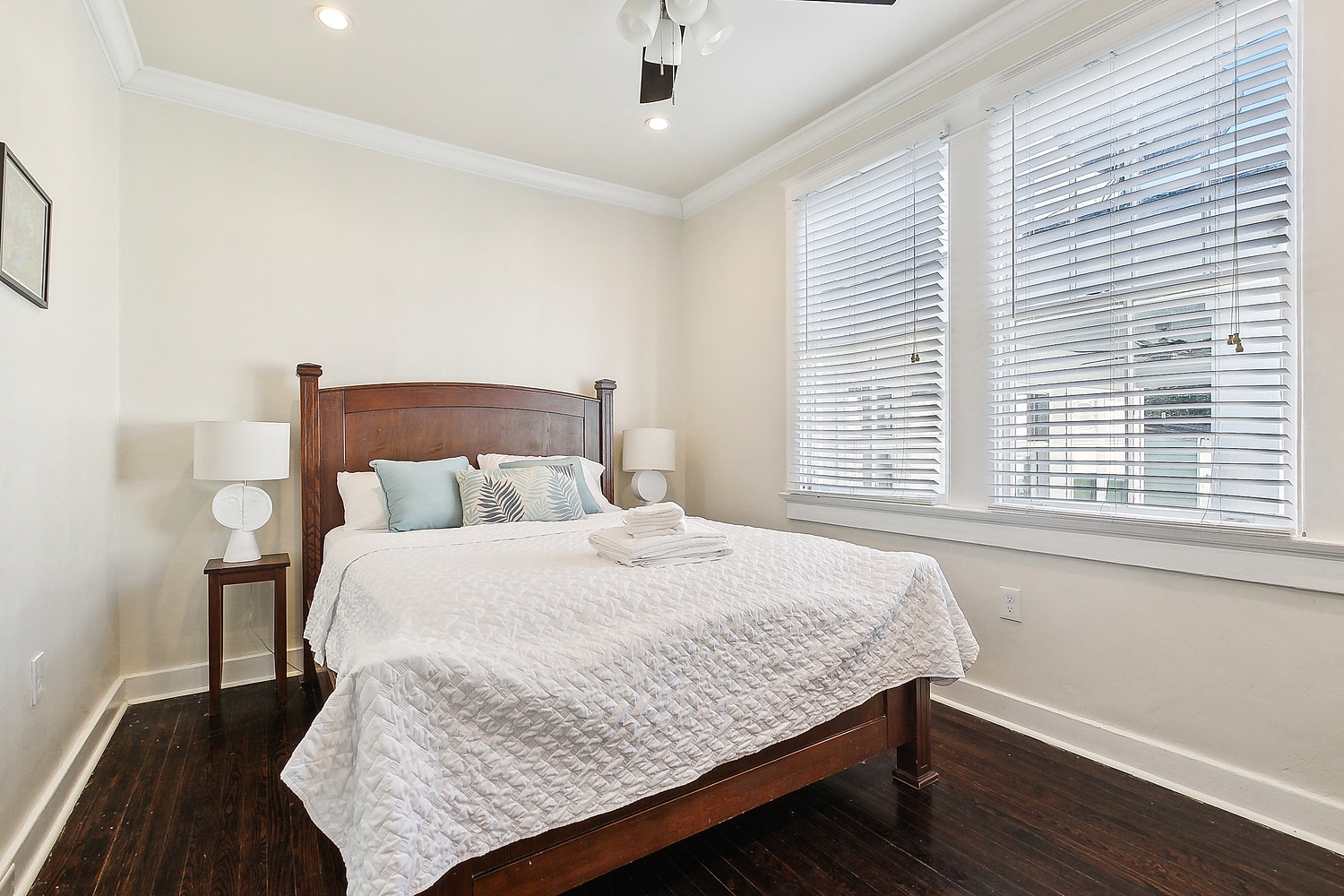 Building Photo - 819 Olga St