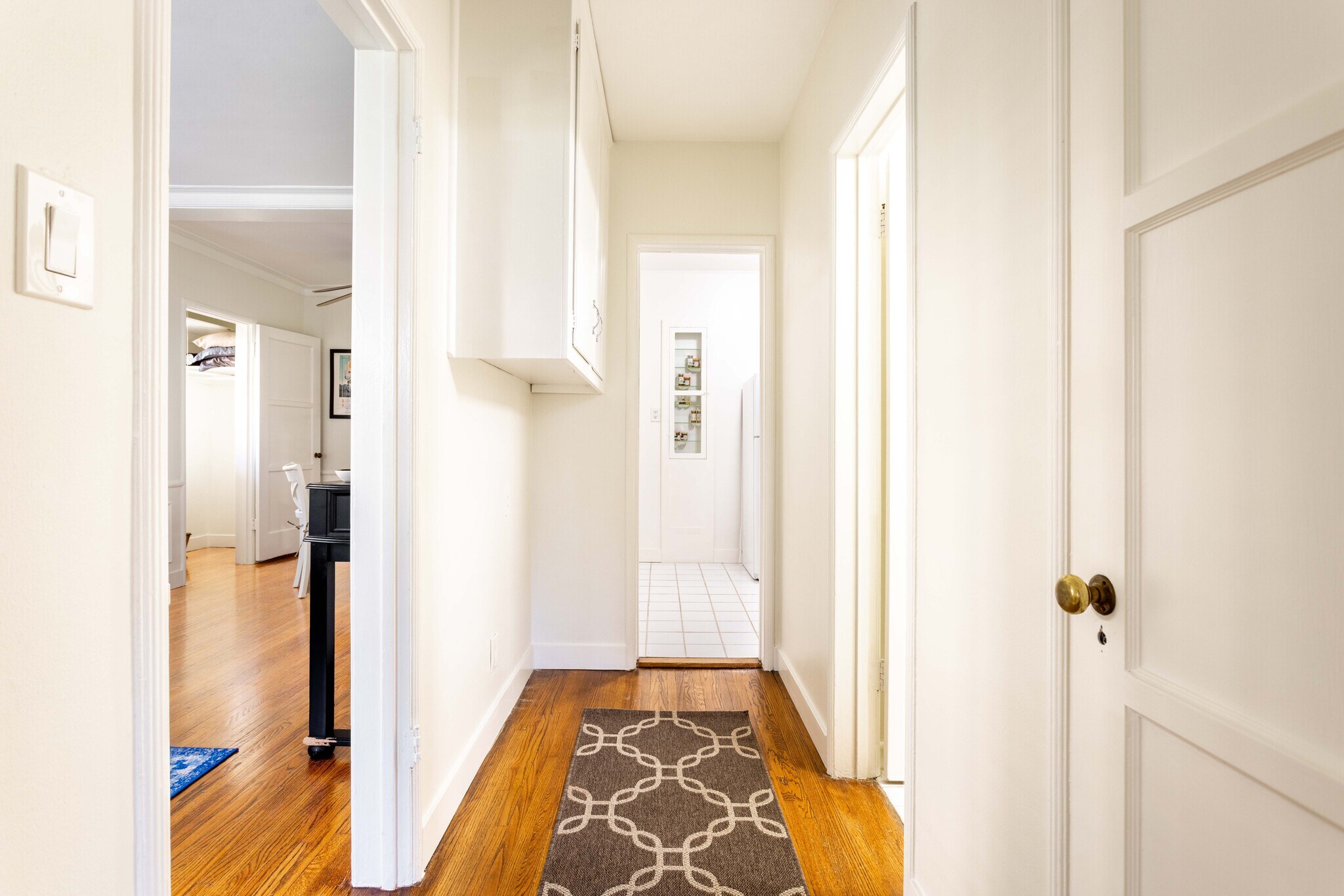 Hallway - 1290 Devon Ave