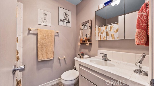 Building Photo - 721 Esplanade