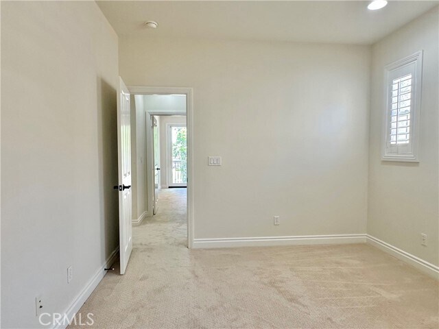 Building Photo - 50 Winding Way