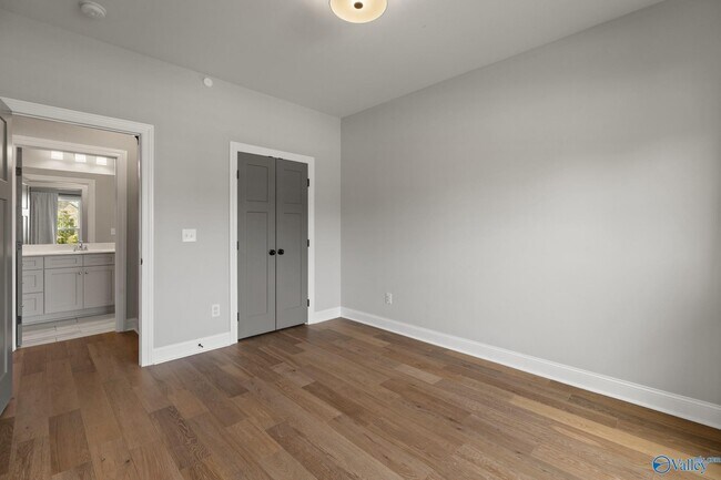 Building Photo - 26 Cobbs Cove Way SE