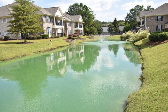 Building Photo - 3 Bedroom and 1.5 Bath Condo- Bradford Place at Buckhead