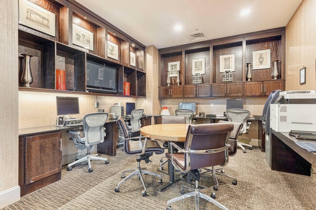 Building Photo - 5455 Landmark Pl