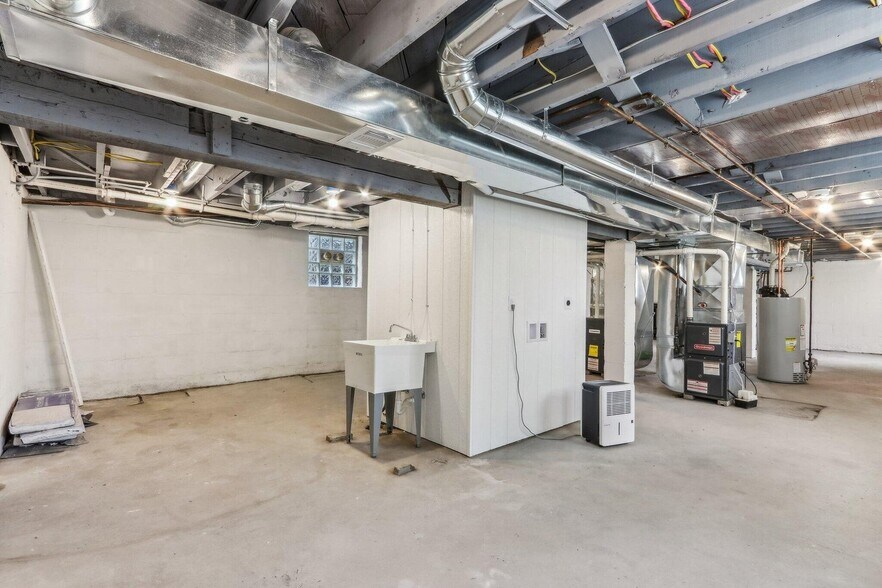 Basement - 351A E Deer Pl