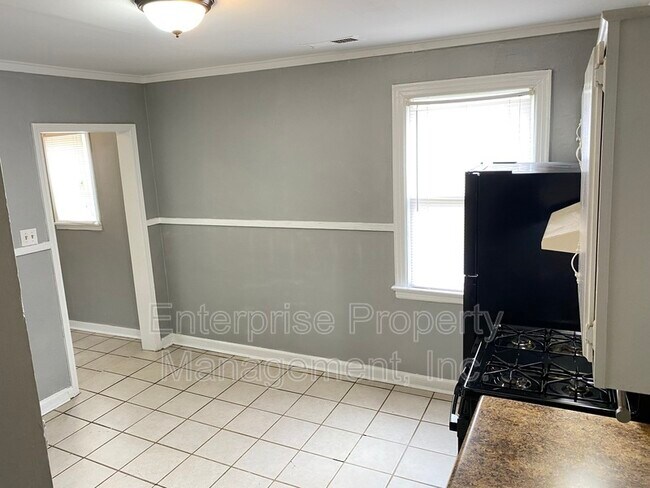 Building Photo - 3654 Mason Ave