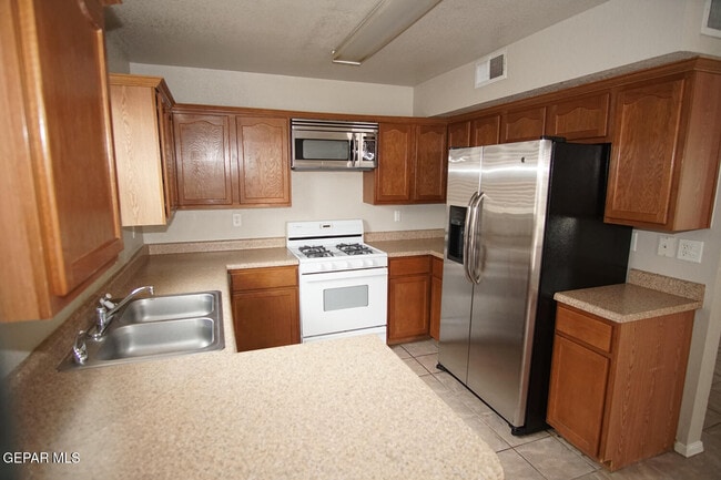 Building Photo - 3696 Prairie Rose St