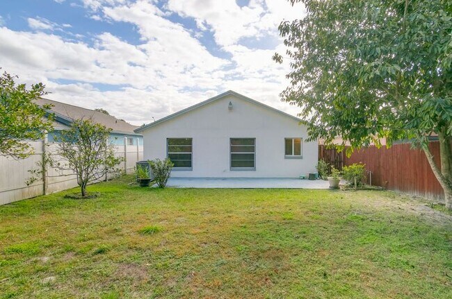 Building Photo - 9921 Dean Cove Ln