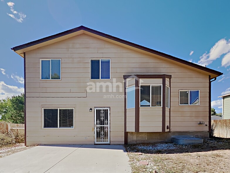 Building Photo - 6743 Fountain Ridge Cir