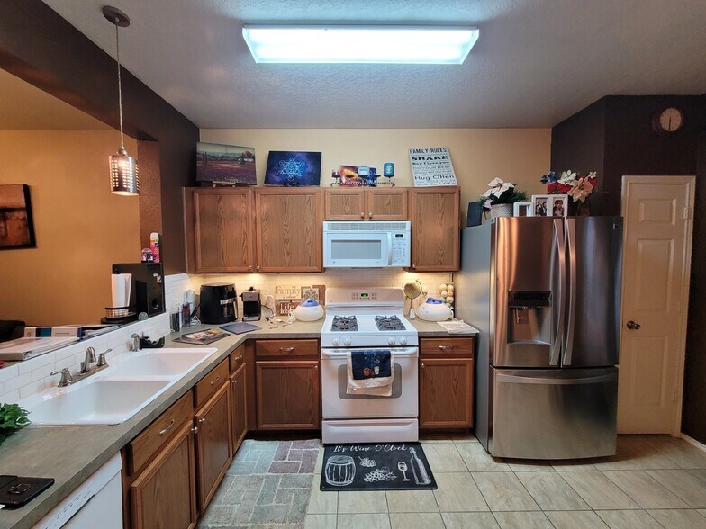 Building Photo - 23631 Twisting Falls Drive