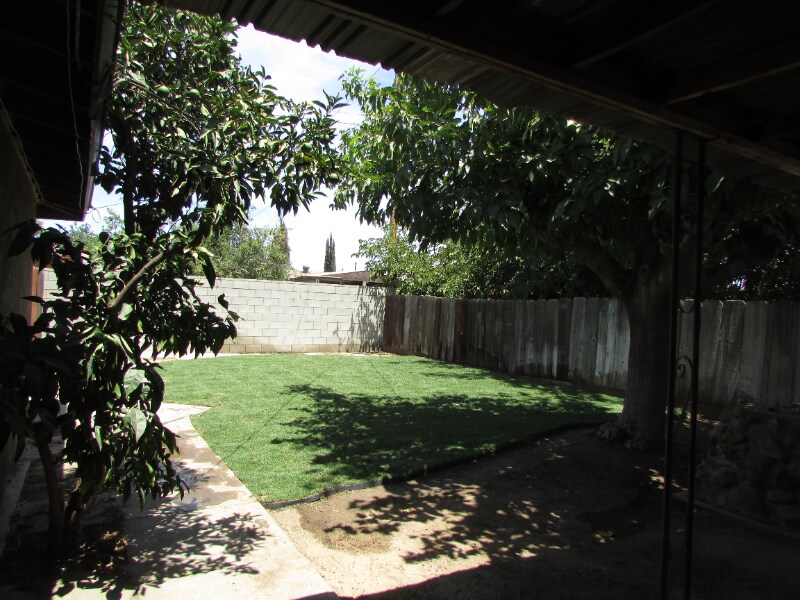 Building Photo - 2520 Bernice Dr