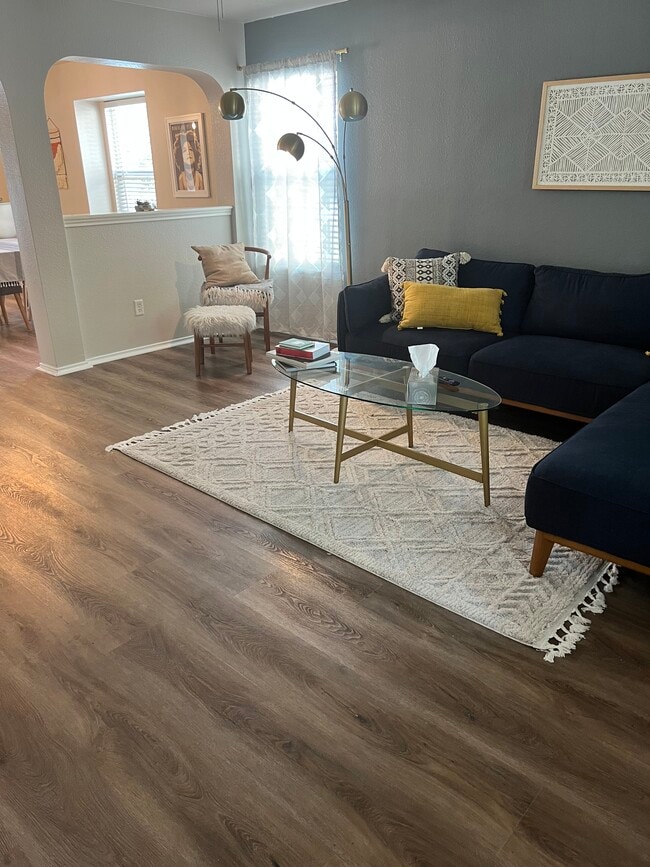 Building Photo - 201 Cadillac Cove