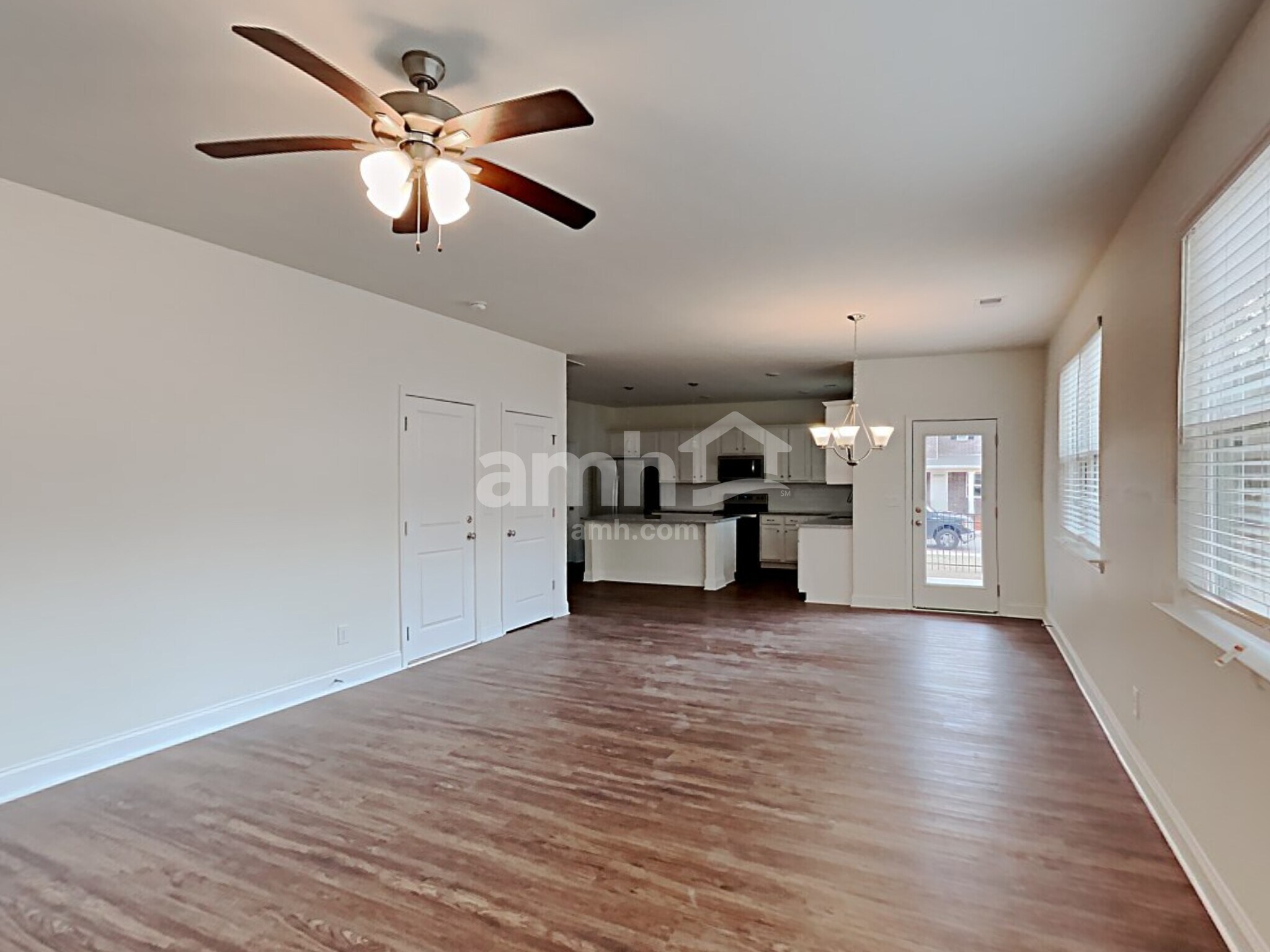 Building Photo - 600 Lk Vis Ct