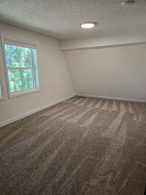 Building Photo - 12015 Clear Crk Ct NW
