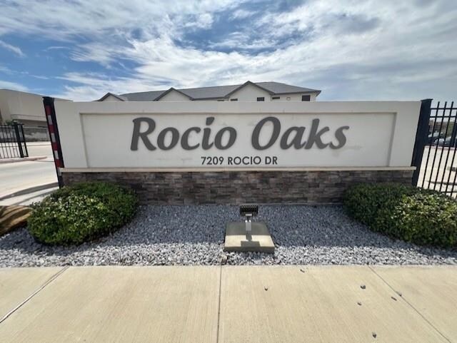 Building Photo - 7209 Rocio Dr