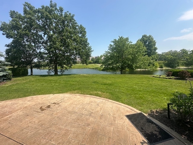 Building Photo - 2450 Waterside Dr