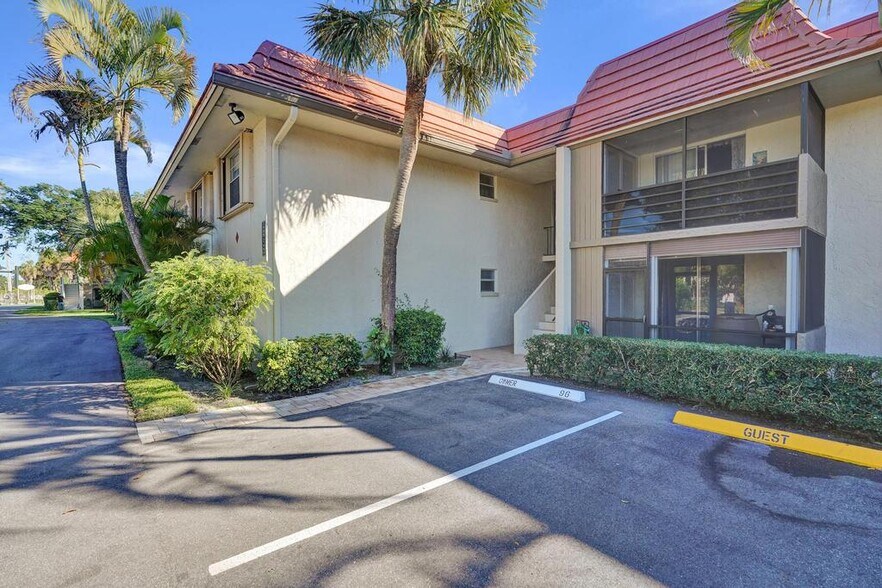 Building Photo - 1050 NW 13th St