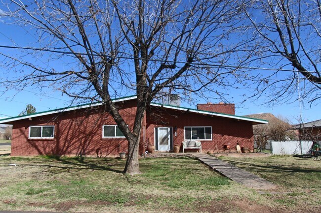 Building Photo - 419 S 100 E