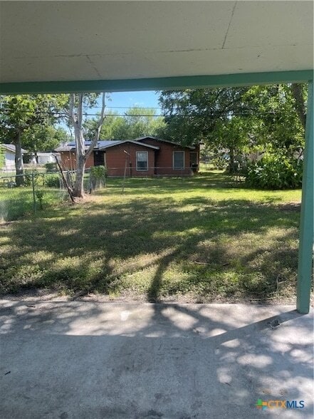 Building Photo - 1610 Travis Ave