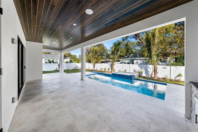 Building Photo - 2106 S Cortez Ave
