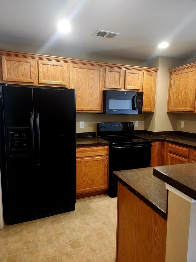 Building Photo - 55439 Ambassador Ct