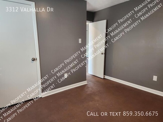 Building Photo - 3312 Valhalla Dr