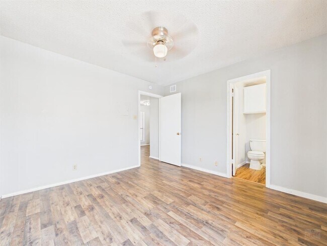 Building Photo - 3115 Helms St