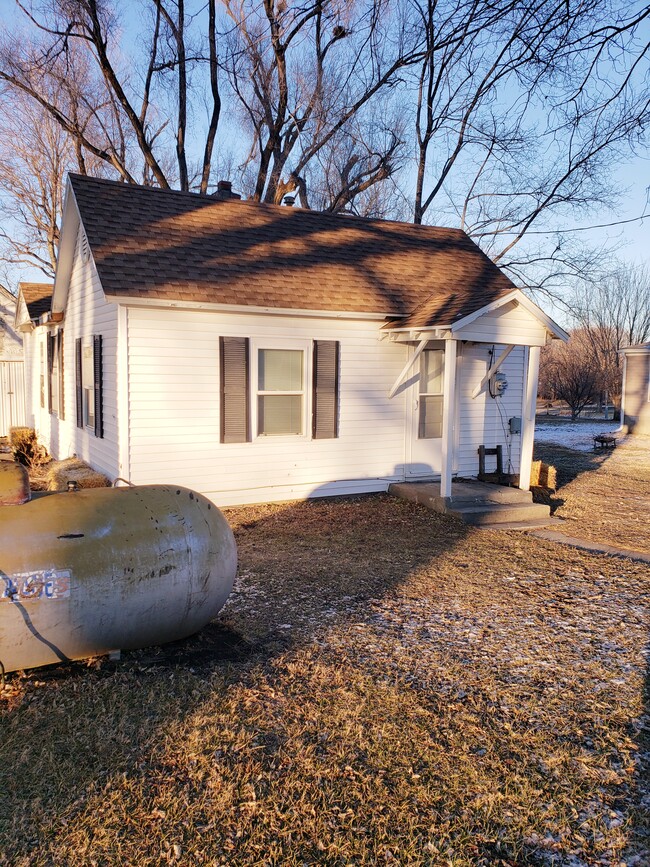 Building Photo - 20213 Pvt 222nd Dr