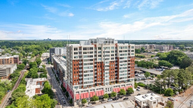 Building Photo - Downtown Raleigh Penthouse with Stunning View