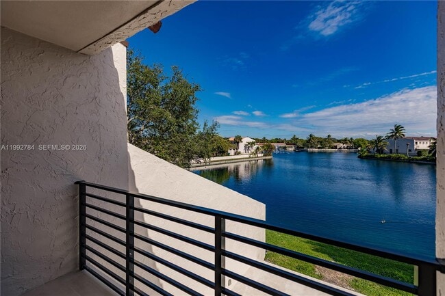 Building Photo - 7238 Jacaranda Ln
