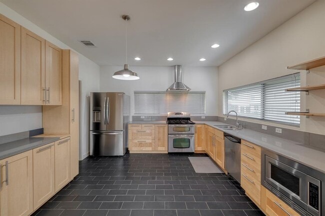 Building Photo - 5517 Agatha Cir