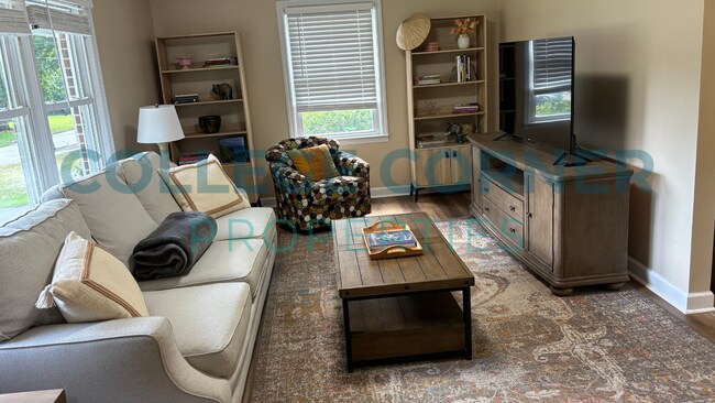 Building Photo - 1465 Brookwood- 4 BR,2 Bth house