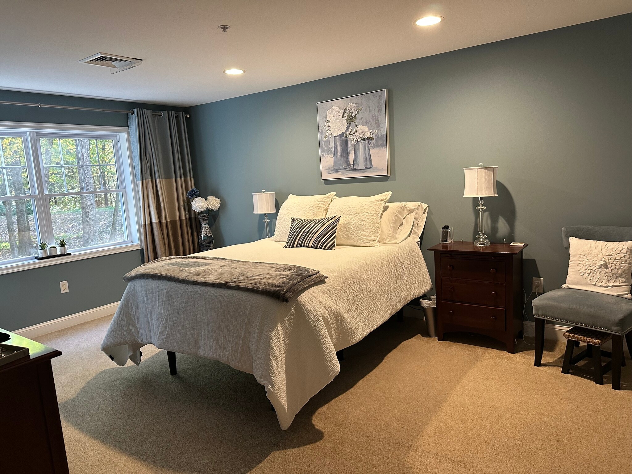 Primary bedroom - 4 Sterling Hill Ln