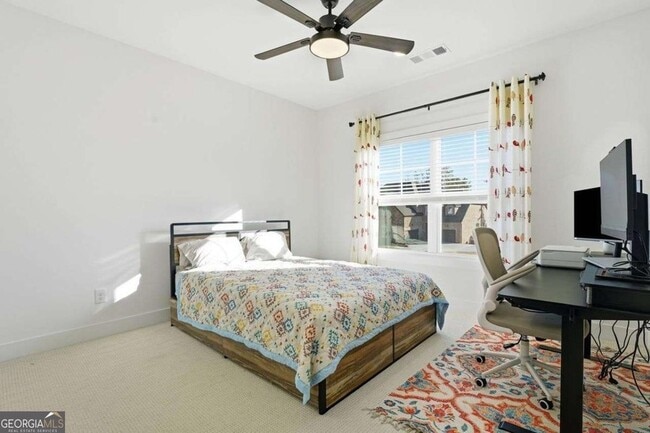 Building Photo - 415 Oakleigh Ave