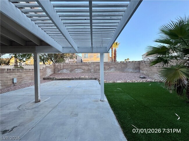 Building Photo - 8405 Shady Shores Cir