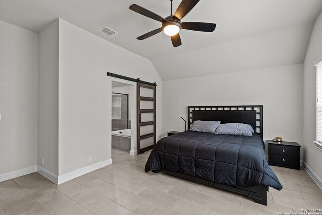Building Photo - 1318 Tabuenfeld - Excellent, Clean Home, N...