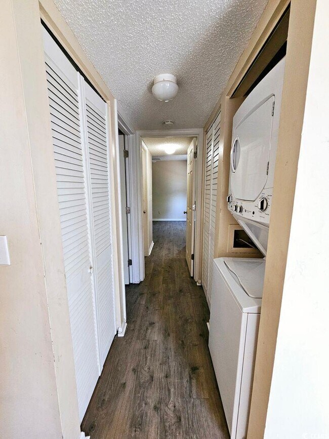 Building Photo - 1100 Possum Trot Rd