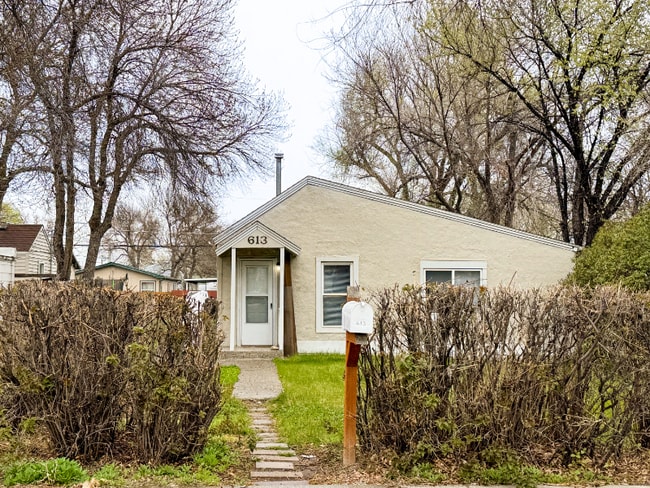 Building Photo - 613 S 34th St