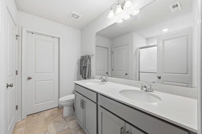 Building Photo - 305 Ruby Baird Dr
