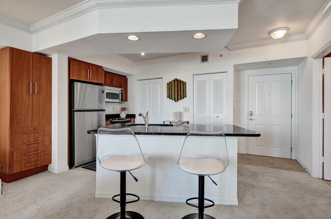 Building Photo - 600 S Dixie Hwy