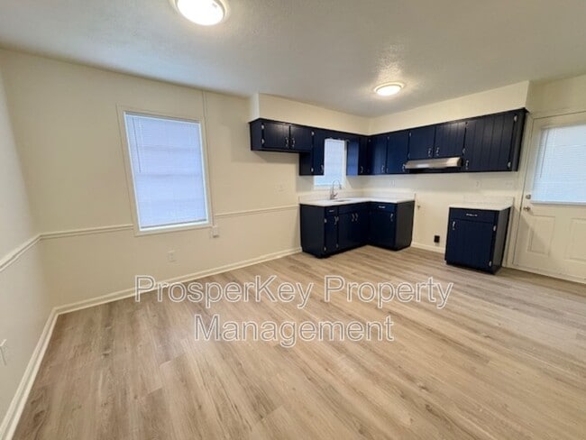 Building Photo - 1732 Melody Dr