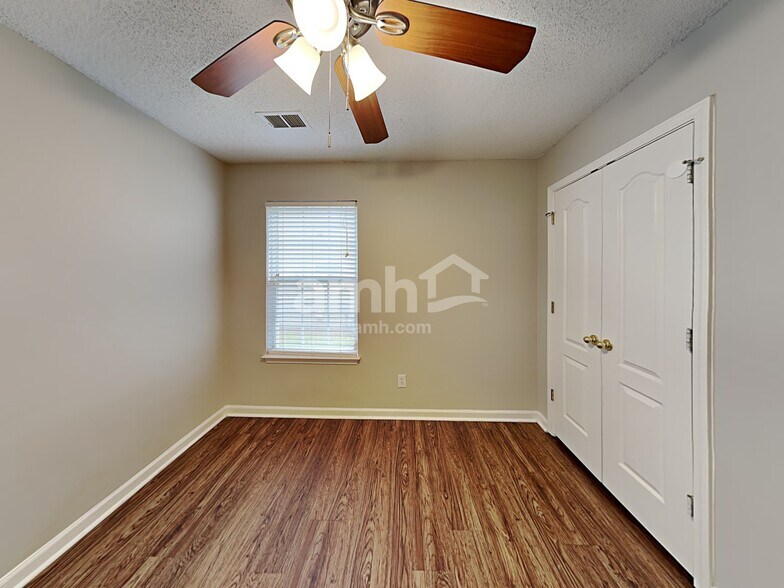 Building Photo - 6902 Brachnell View Dr