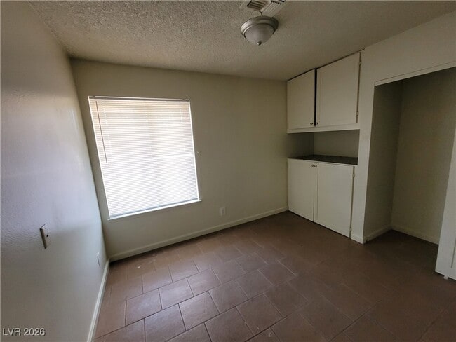 Building Photo - 3908 Montebello Ave