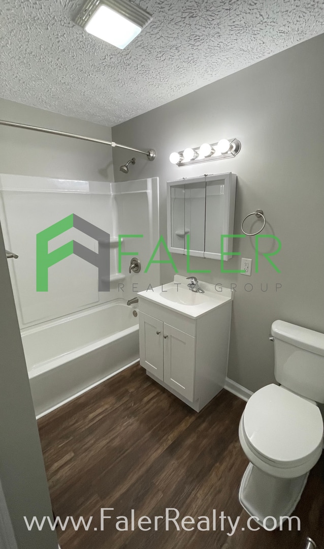 Building Photo - 3 Bedroom Cape Cod