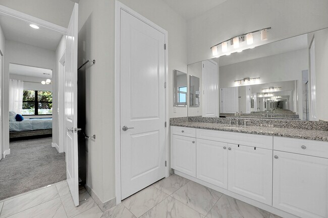 Building Photo - 7272 Estero Dr